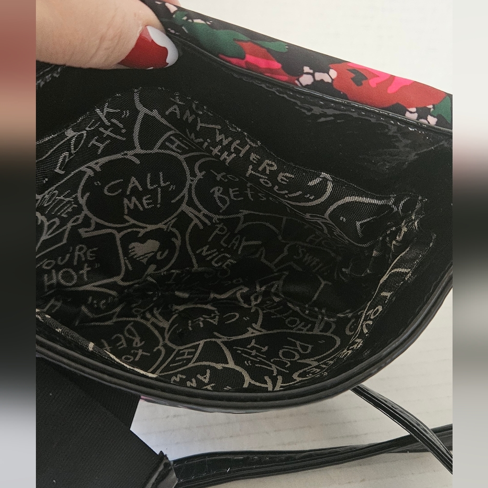 Betsey Johnson‎ black and red floral mini crossbody bag - Picture 8 of 9